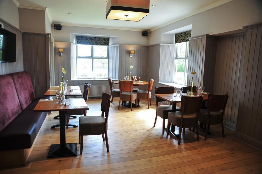 ホテル The Warwick Arms Chew Magna エクステリア 写真