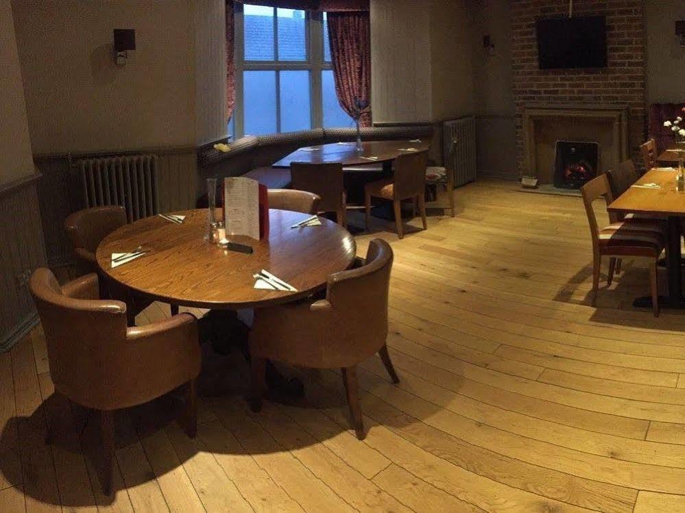 ホテル The Warwick Arms Chew Magna エクステリア 写真